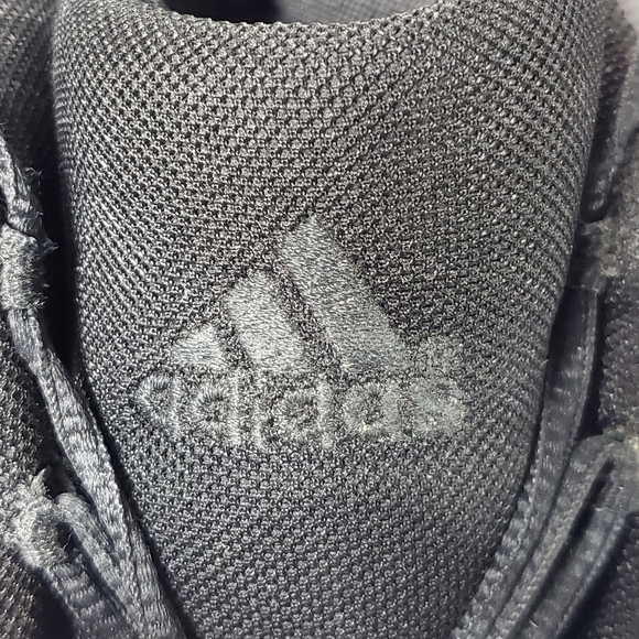 kobe adidas moon boots